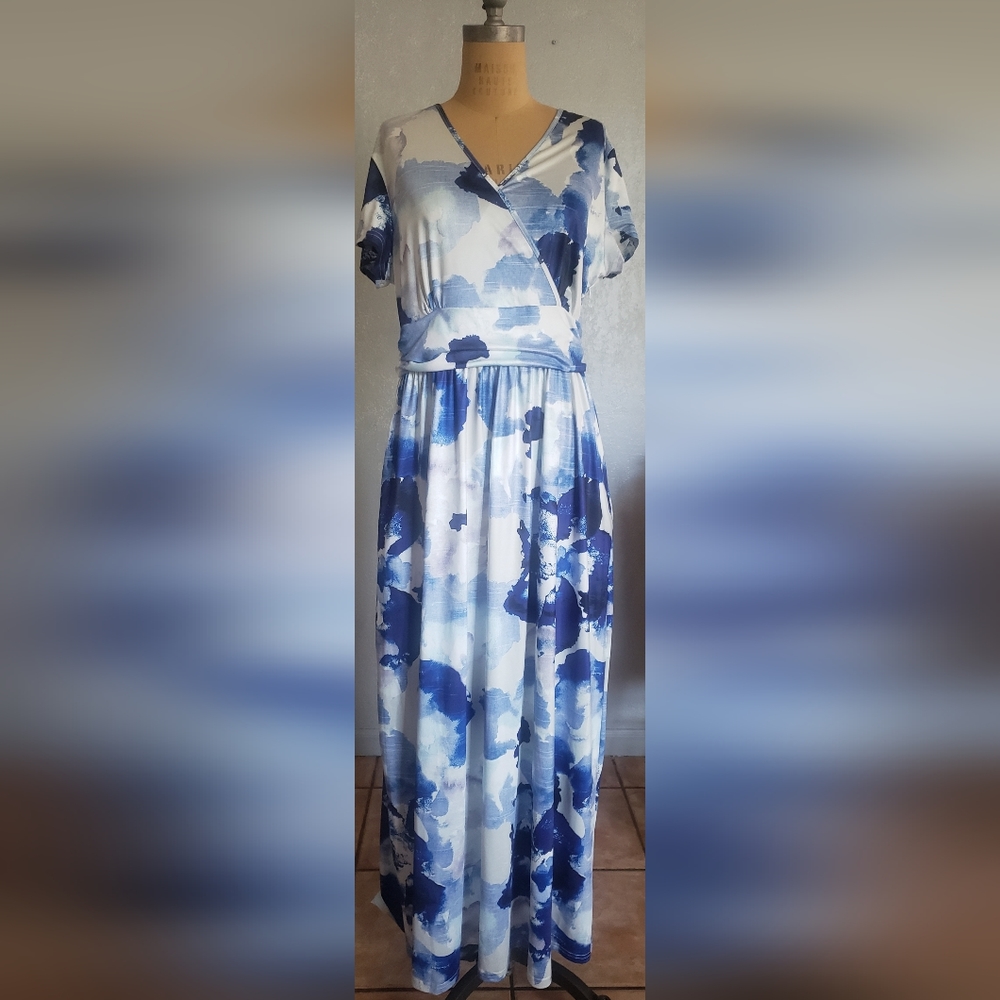 Ouges Short Sleeves V-Neck Blue/White Floral Maxi… - image 1